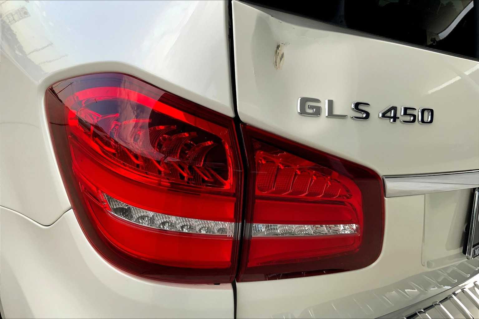 2017 Mercedes Benz GLS 450 4MATIC photo 23