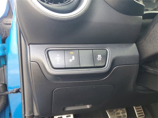 2023 Kia Forte GT-Line photo 15