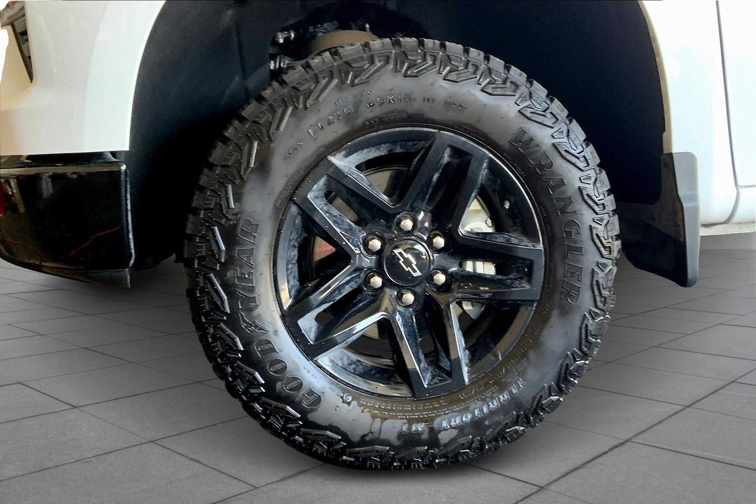 2024 Chevrolet Silverado 1500 Custom Trail Boss photo 10