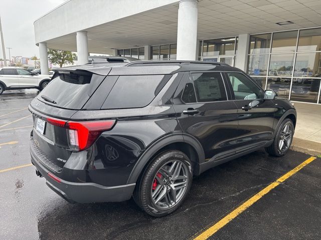 2025 Ford Explorer ST-Line photo 15