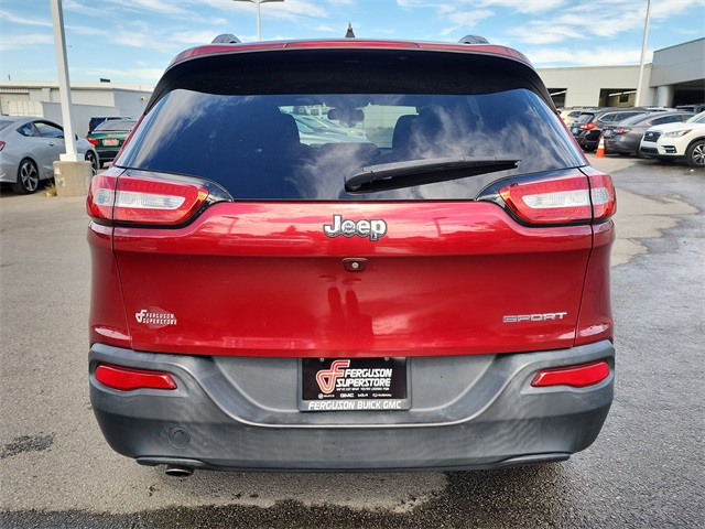 2016 Jeep Cherokee Sport photo 3