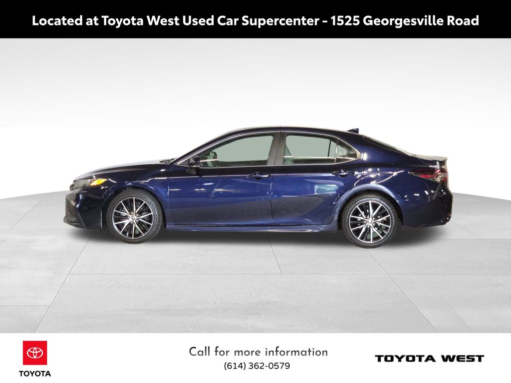 2021 Toyota Camry Hybrid SE photo 5