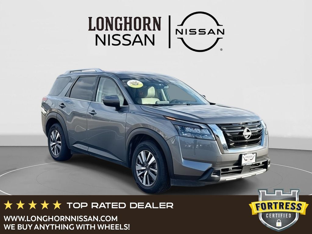 2025 Nissan Pathfinder SL's photo