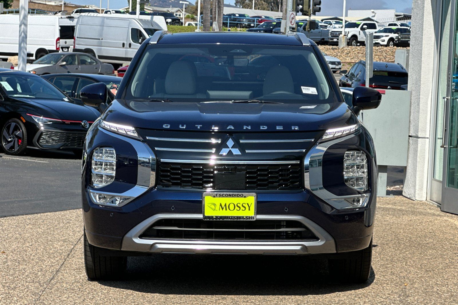 2025 Mitsubishi Outlander SEL photo 8