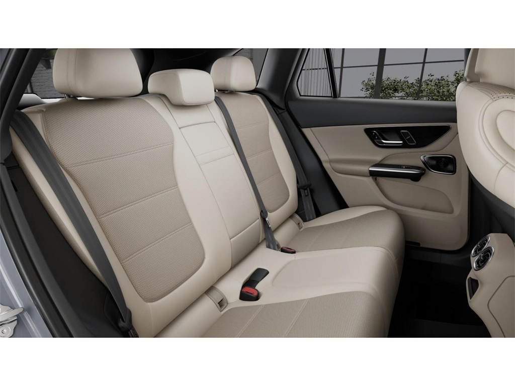 2026 Mercedes Benz GLC 300 4MATIC photo 5