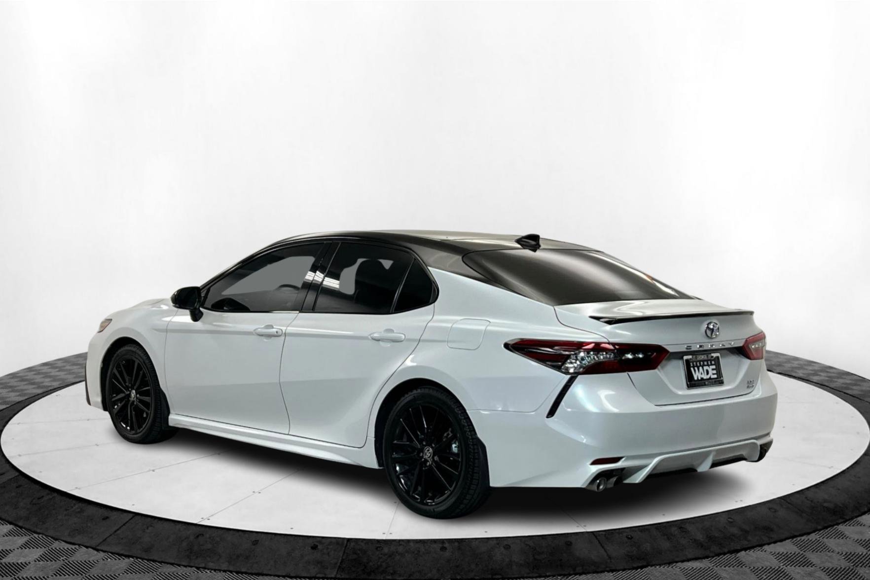2023 Toyota Camry XSE photo 3