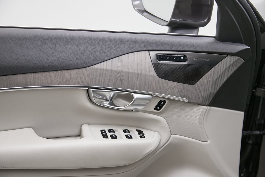 2023 VOLVO XC90 - Image 10