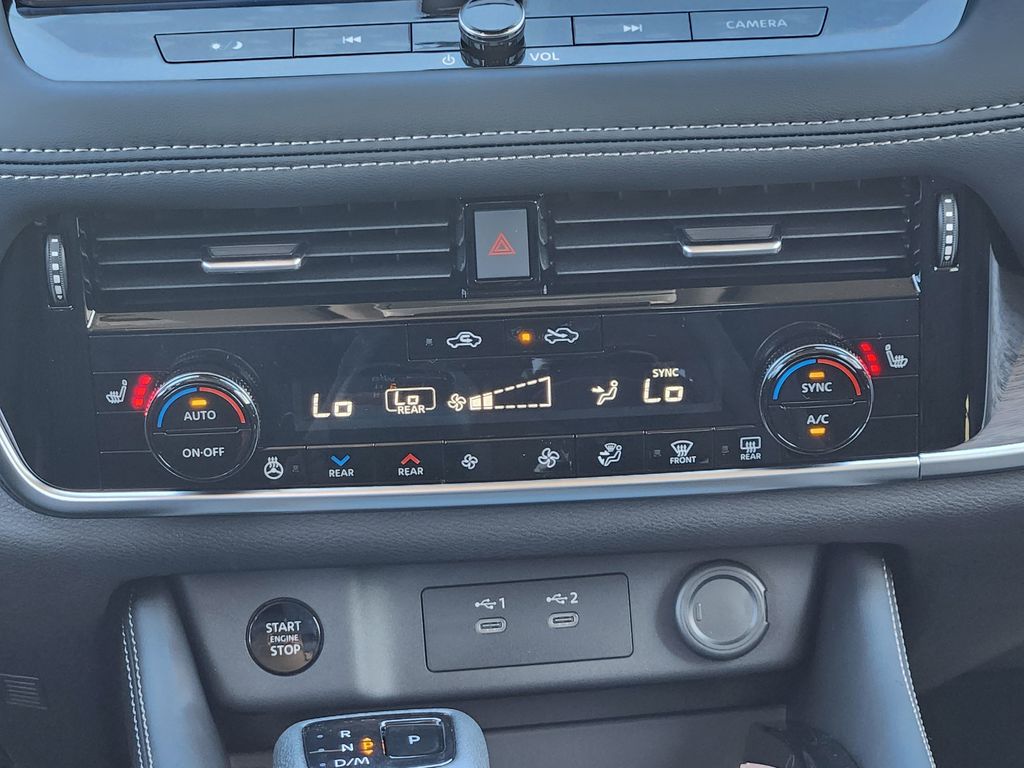 2026 Nissan Rogue Platinum photo 21