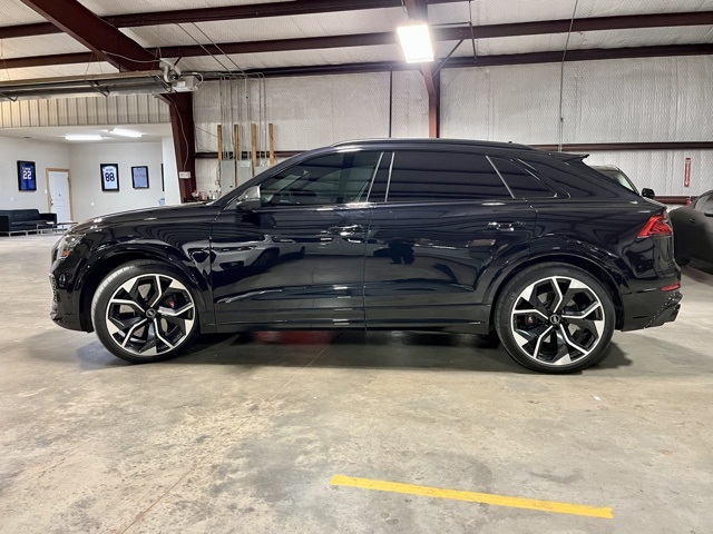2021 Audi RS Q8 photo 4
