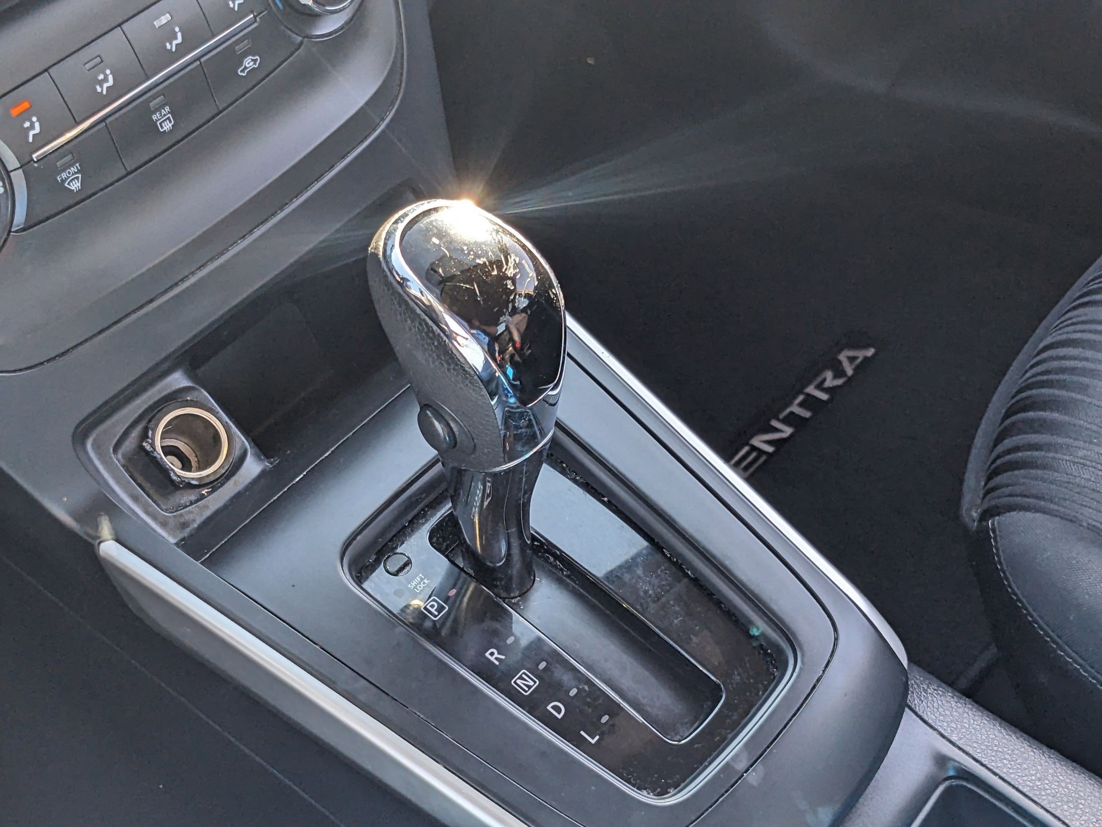 2017 Nissan Sentra SV photo 22