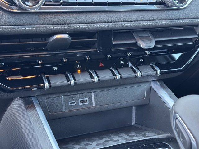 2025 Chevrolet Colorado Work Truck LT photo 16
