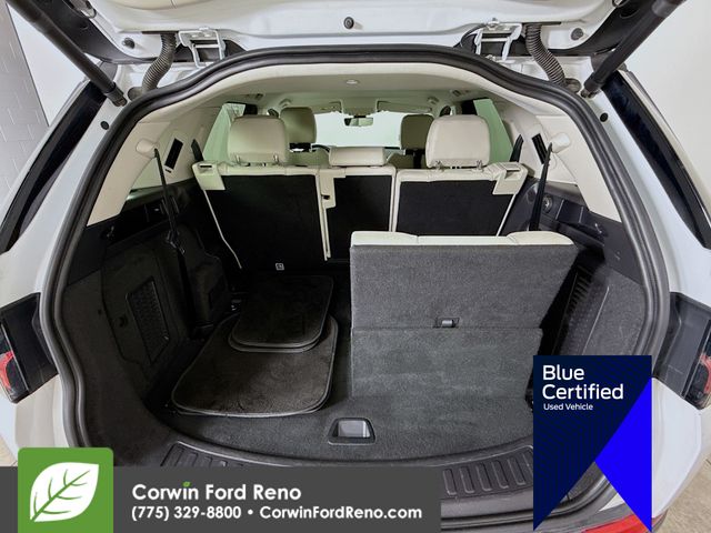 2020 Land Rover Discovery Sport S photo 22