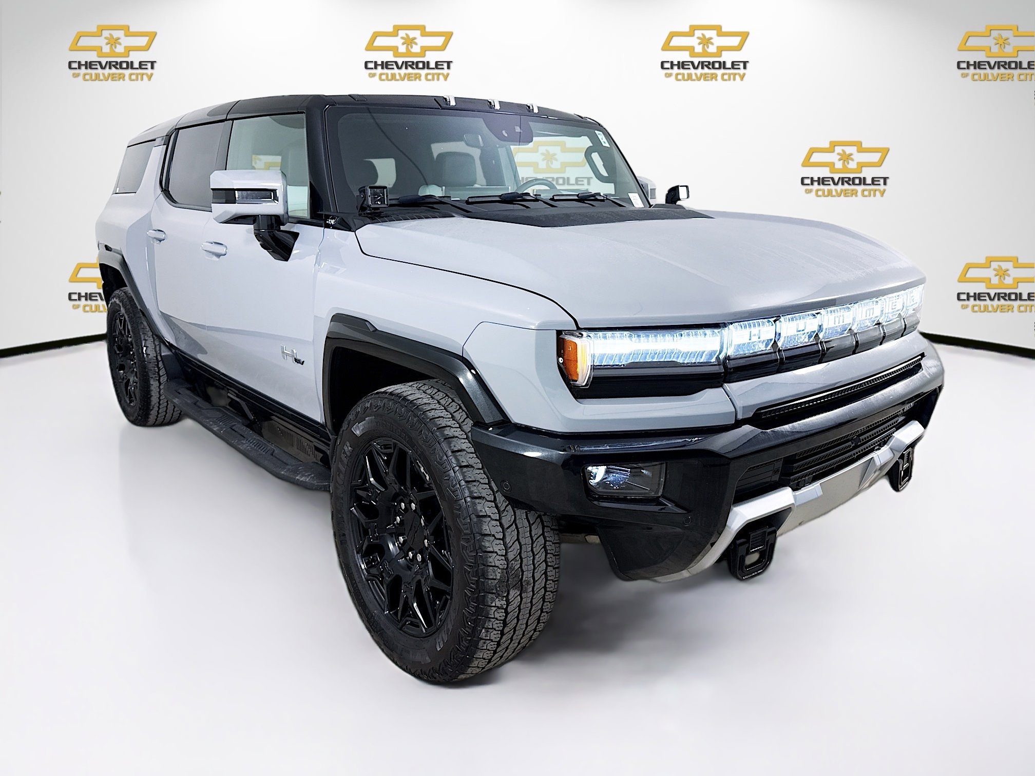 2024 GMC HUMMER EV 2X's photo