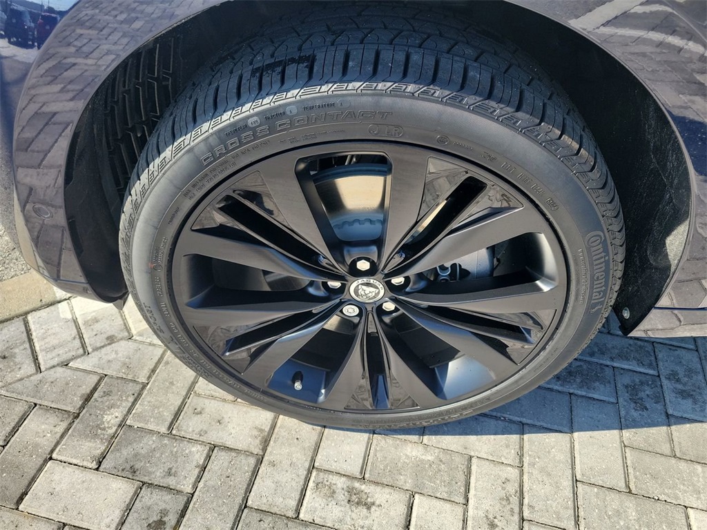 2026 Jaguar F-PACE P400 R-Dynamic S photo 11