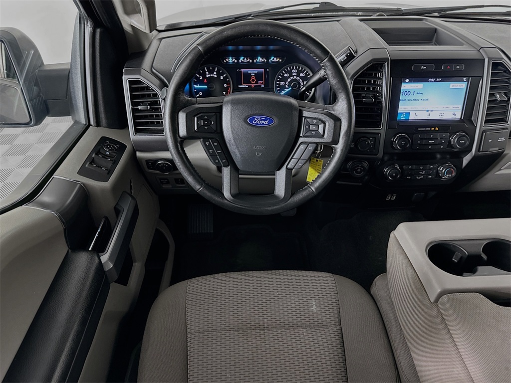 2019 Ford F-150 XLT photo 22
