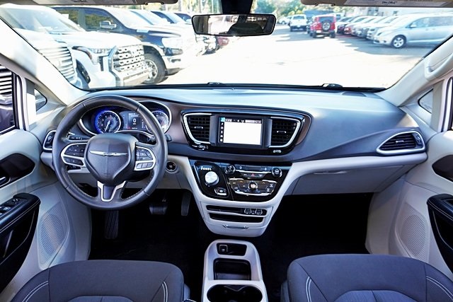 Certified Used 2022 White Chrysler LX image 17