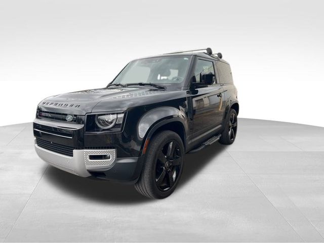 2023 Land Rover Defender SE's photo