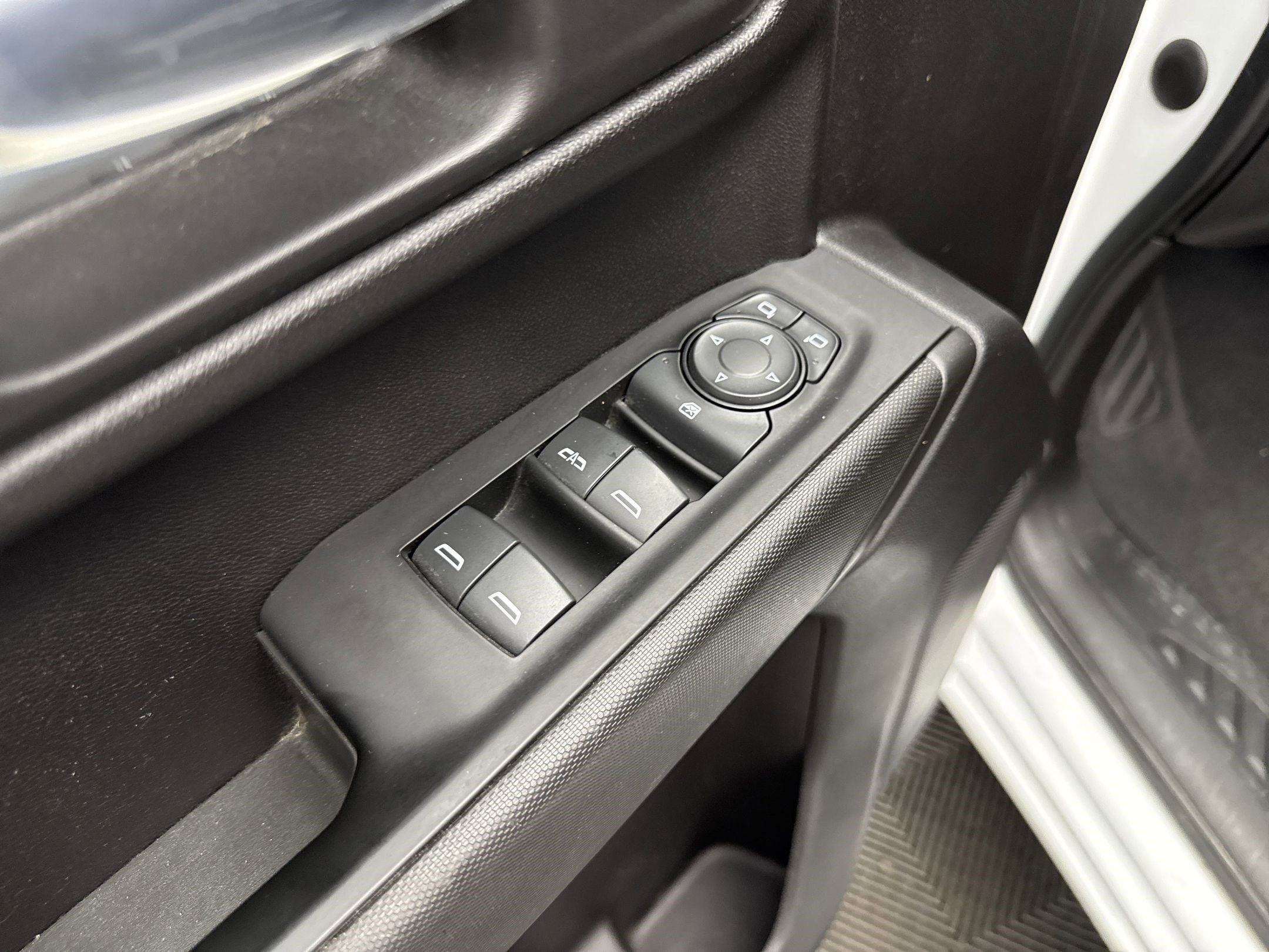 2022 Chevrolet Silverado 1500 Custom photo 32