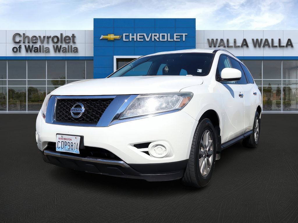 2016 Nissan Pathfinder S photo 3