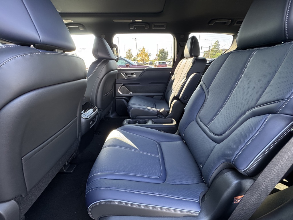 2026 Infiniti QX80 Sensory photo 17