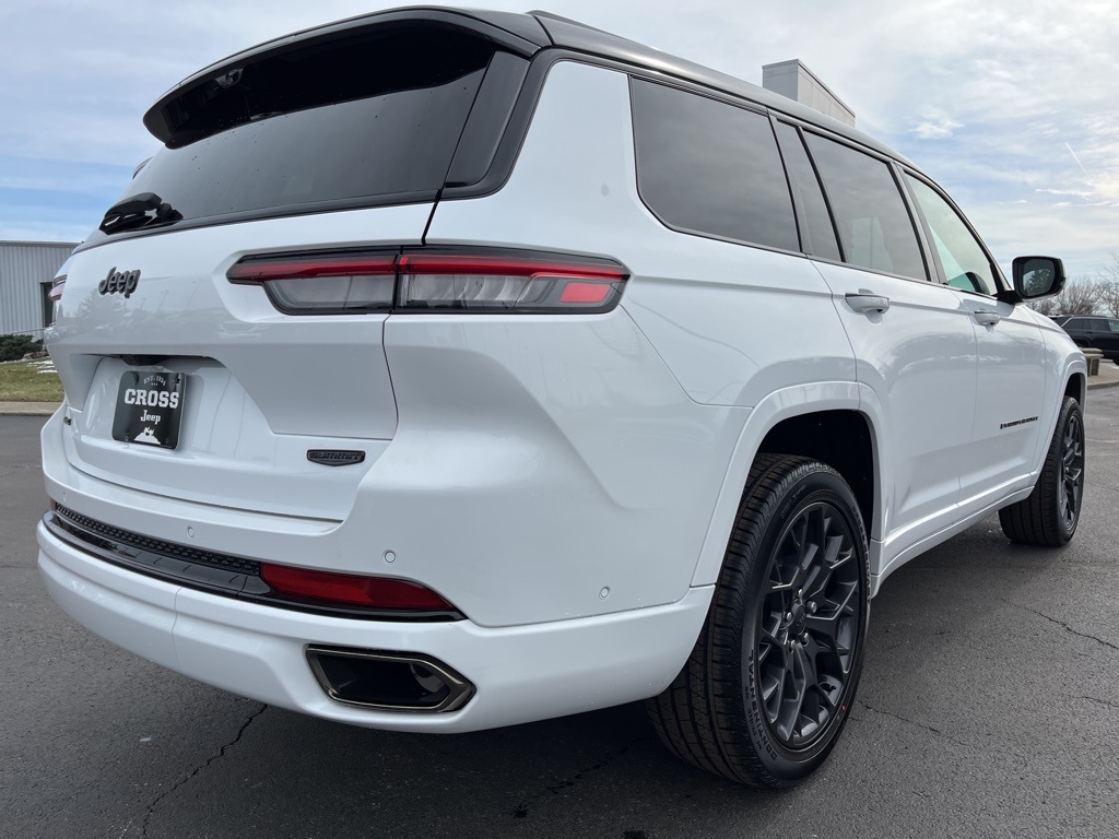 2025 Jeep Grand Cherokee L Summit Reserve photo 21