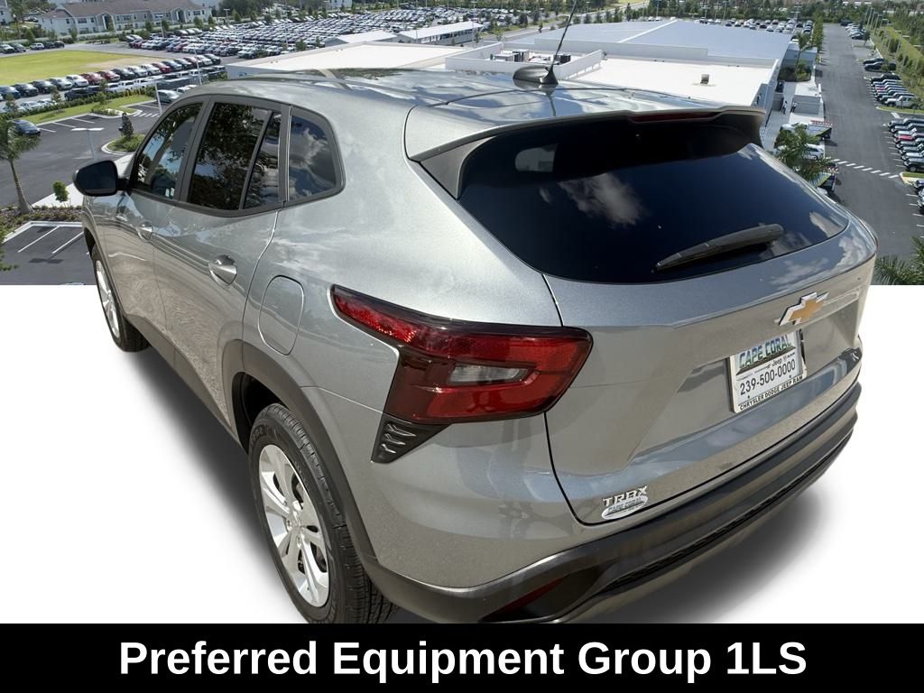 2024 Chevrolet Trax LS photo 6