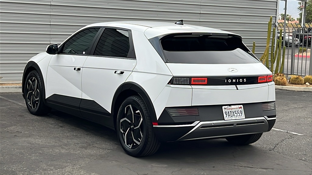 2022 Hyundai Ioniq 5 SE photo 2