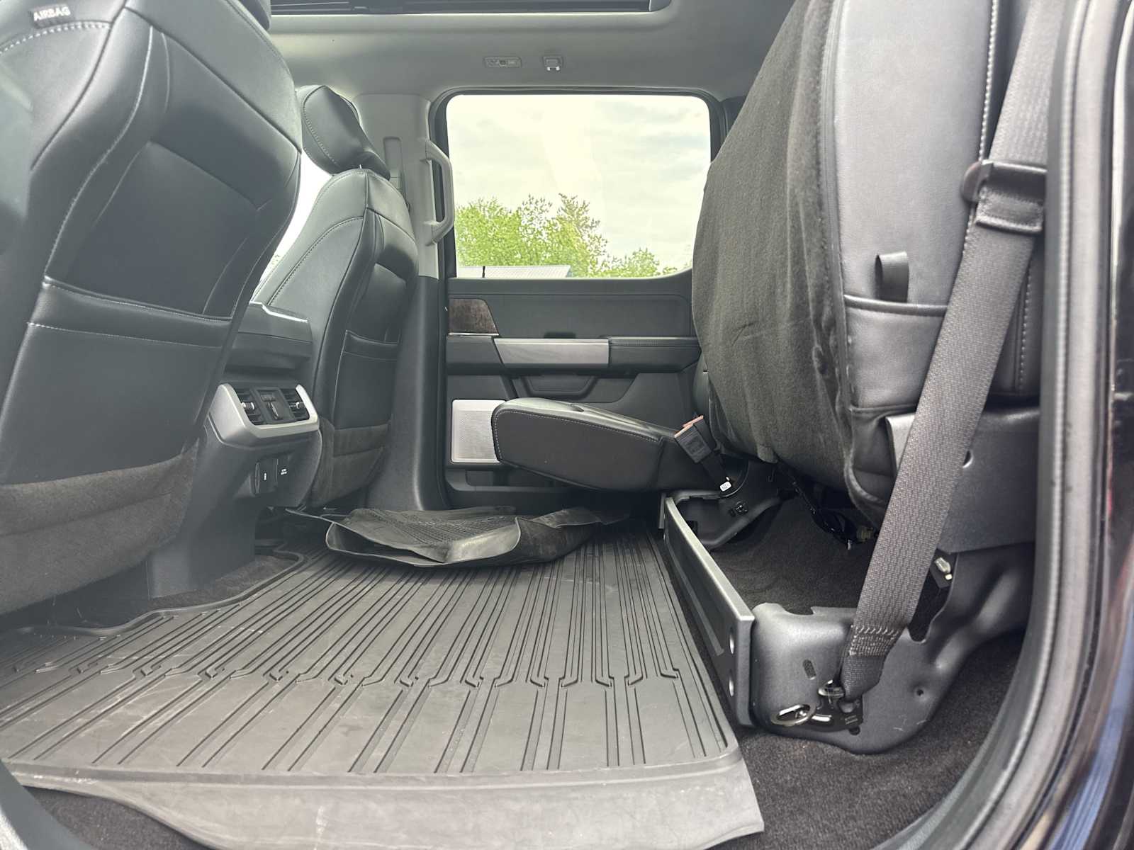 2022 Ford F-150 Lariat photo 35