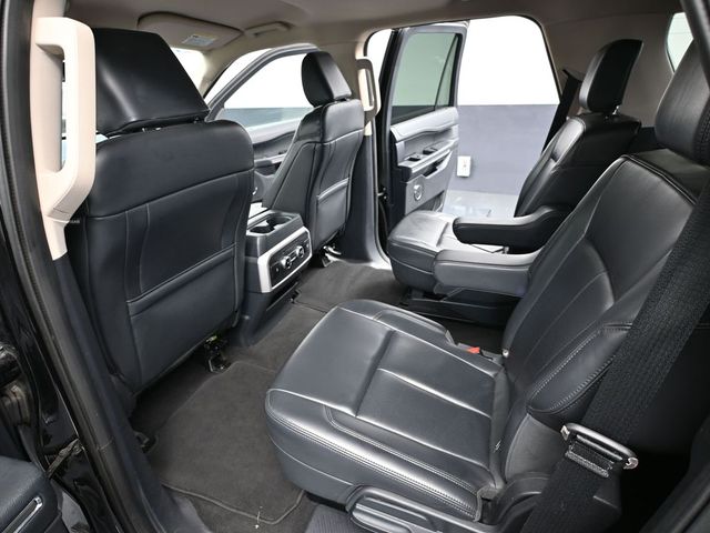 2023 Ford Expedition XLT photo 28