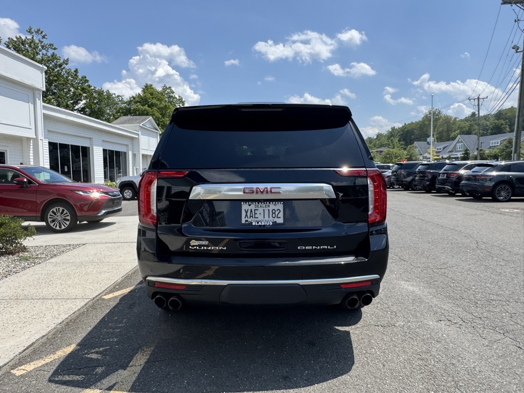 2022 Gmc Yukon Denali photo 3