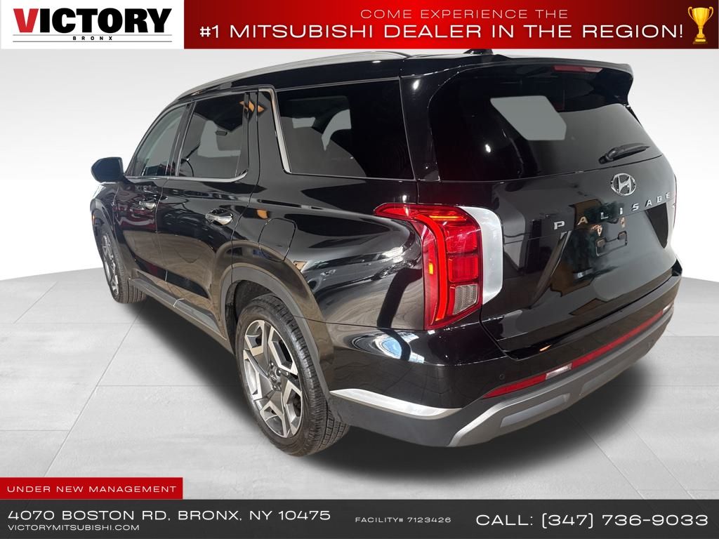 2024 Hyundai Palisade Limited photo 2