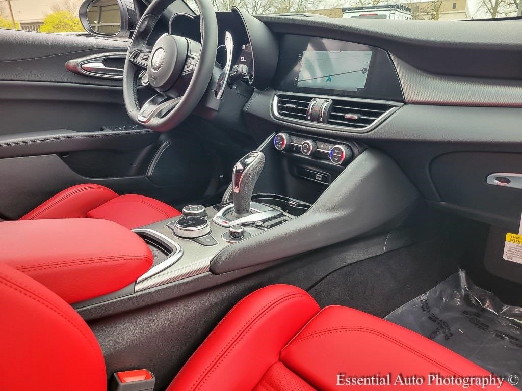 2025 Alfa Romeo Giulia Base photo 20
