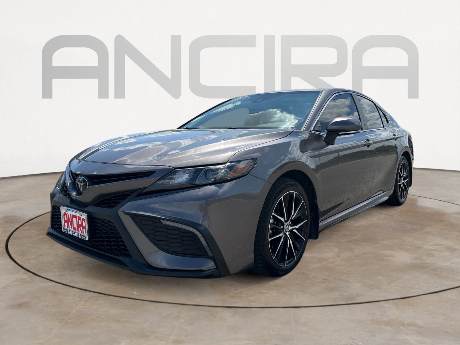 2024 Toyota Camry SE photo 5