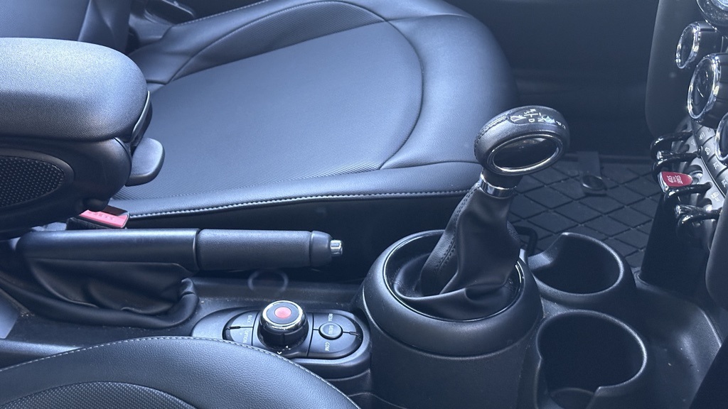 2019 Mini Cooper 2 Door Hardtop Signature photo 4