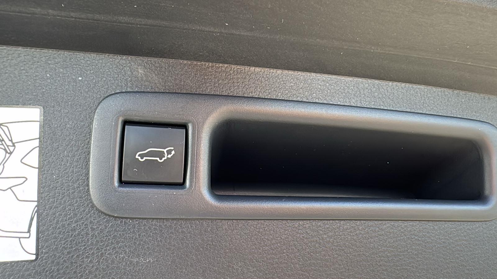 2024 Toyota Highlander Hybrid XLE photo 30