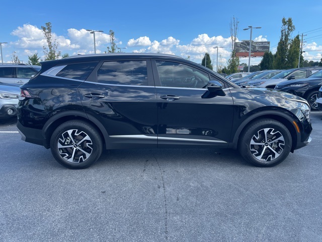 2025 Kia Sportage photo 2