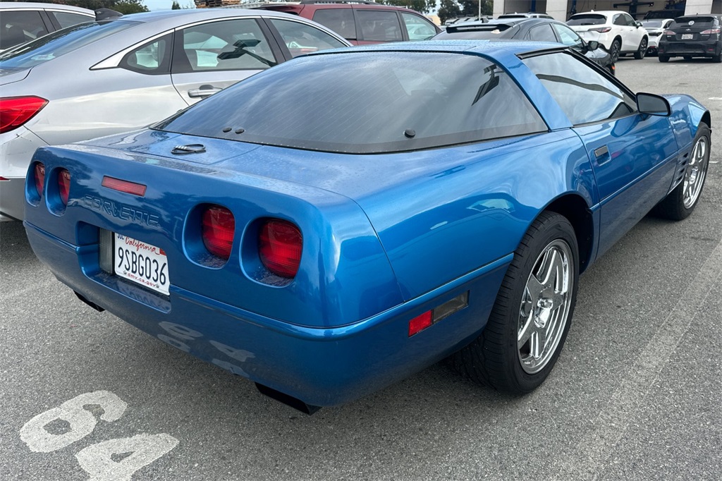 1993 Chevrolet Corvette Base photo 2