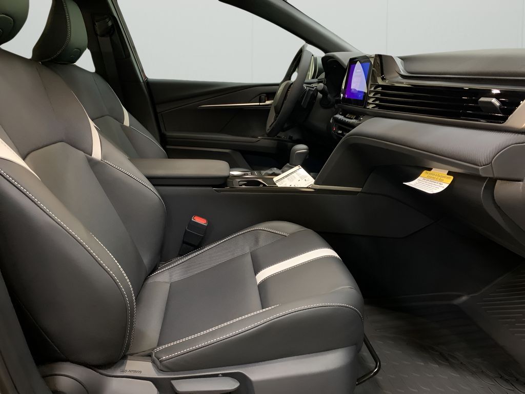 2026 Toyota Camry SE photo 14
