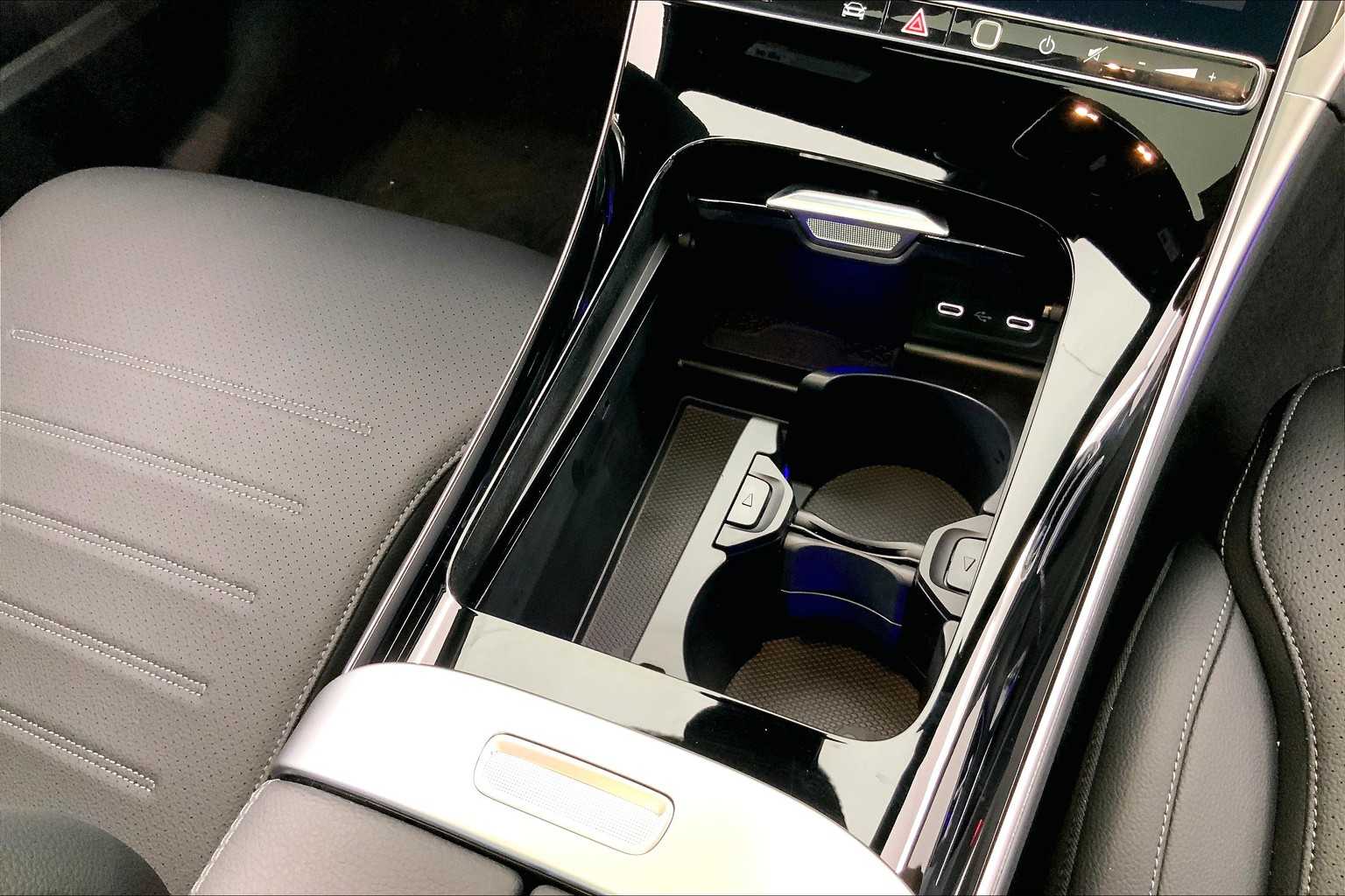 2025 Mercedes Benz C 300 4MATIC photo 21