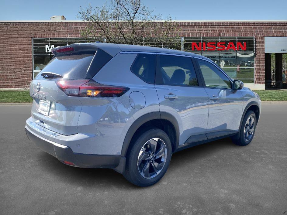 2026 Nissan Rogue SV photo 3