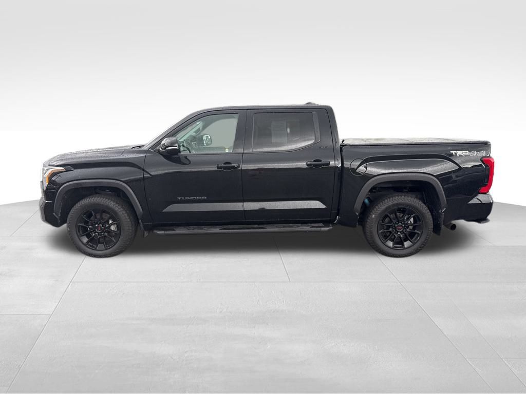 2023 Toyota Tundra SR5 TRD photo 2