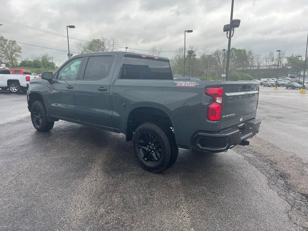 2025 Chevrolet Silverado 1500 Custom Trail Boss photo 2
