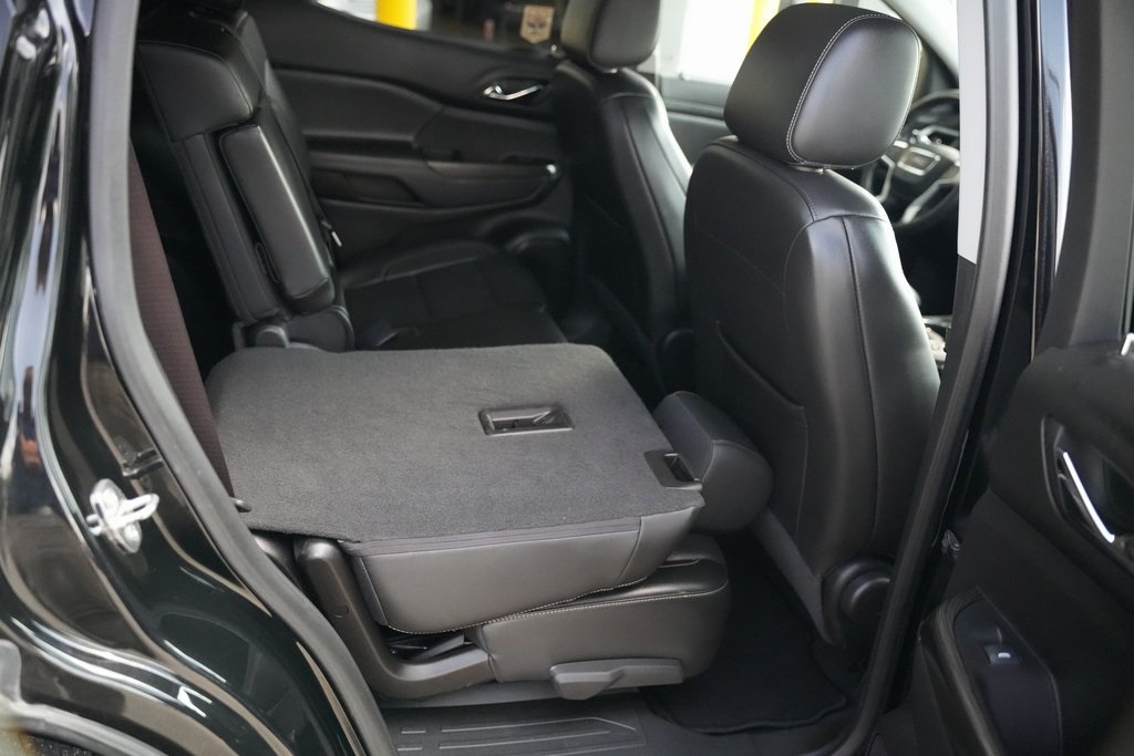 2023 Gmc Acadia SLT photo 31