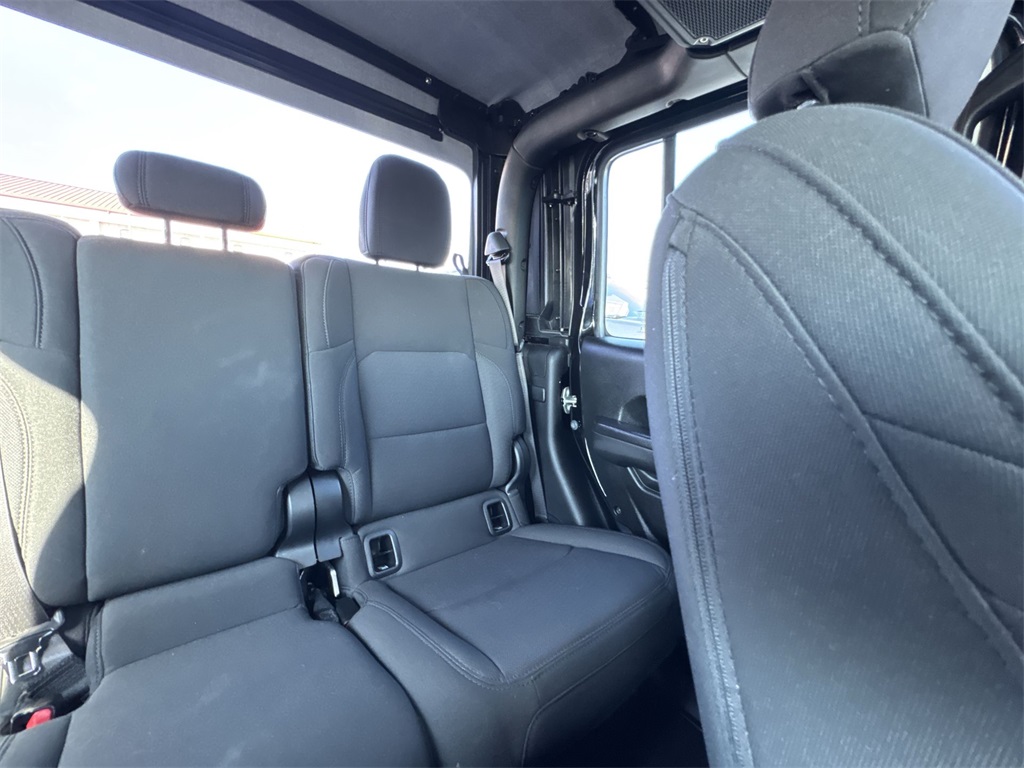 2023 Jeep Gladiator Sport photo 14
