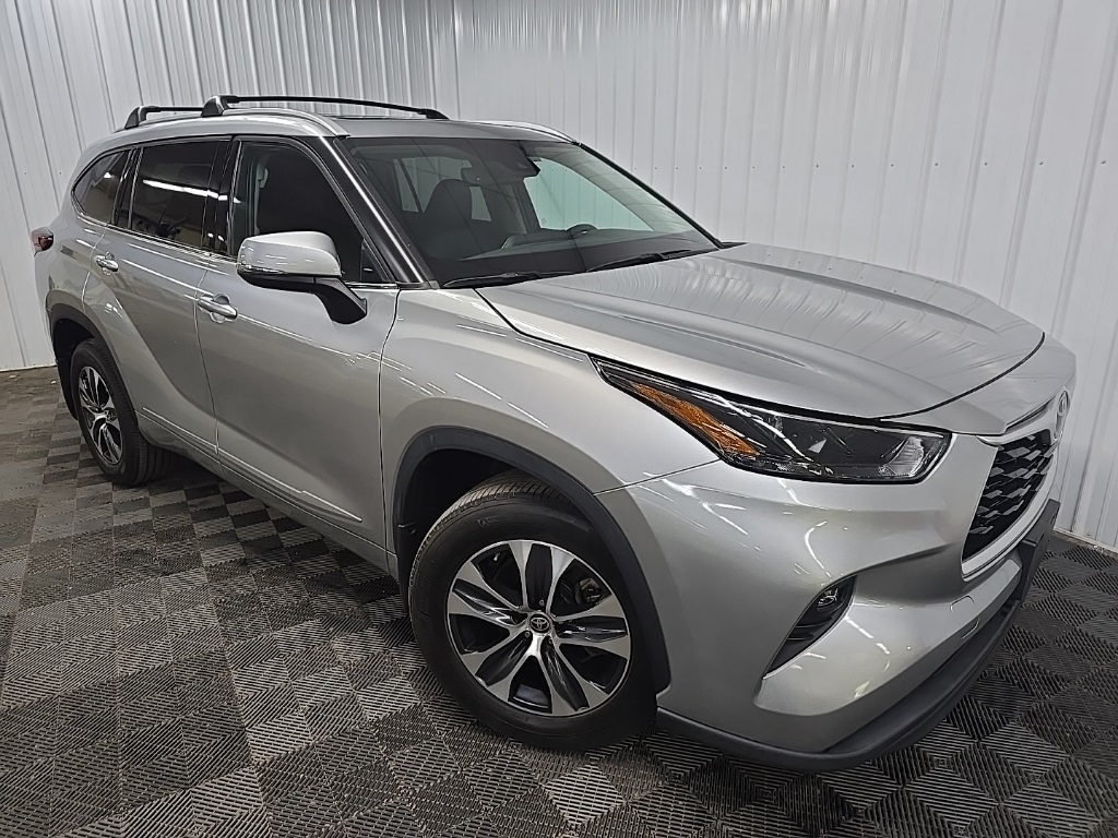 2022 Toyota Highlander XLE photo 7