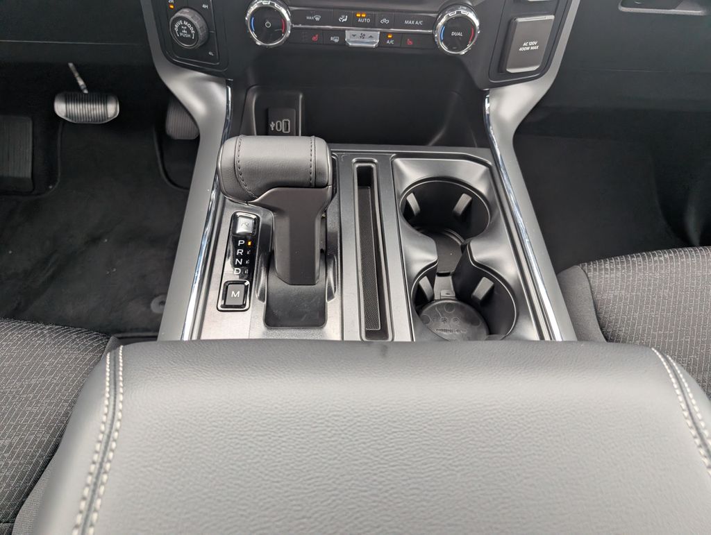 2025 Ford F-150 XLT photo 15