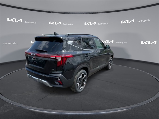 2025 Kia Seltos EX photo 16