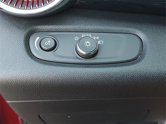 2025 Chevrolet Trax photo 21
