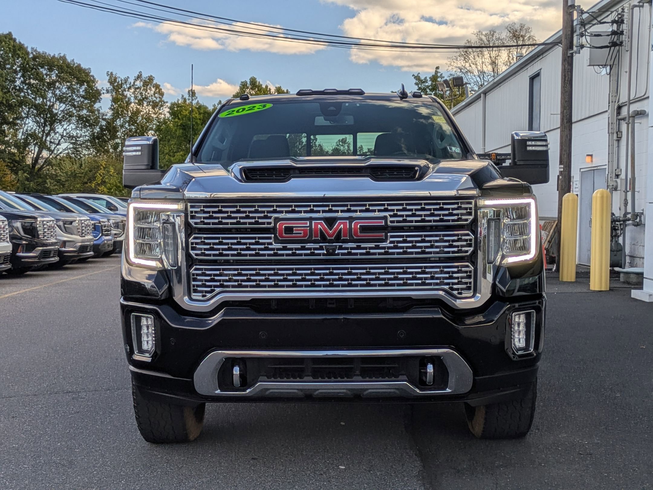 2023 Gmc Sierra 2500 HD Denali photo 2