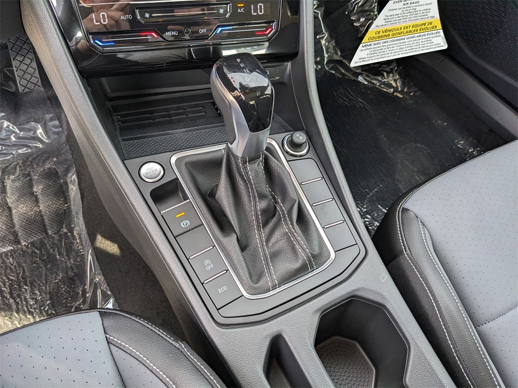 2025 Volkswagen Jetta 1.5T SE photo 23